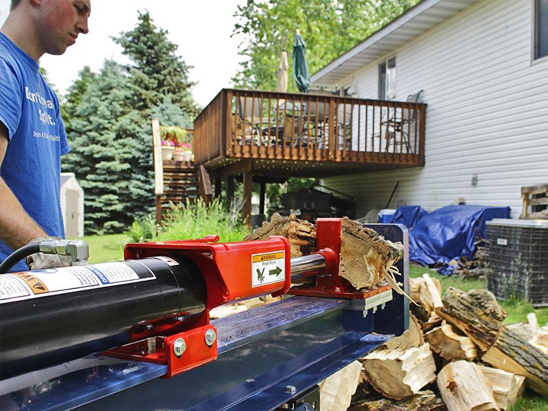 Iron and Oak 26 Ton Vertical Horizontal Log Splitter Torsion Axle operating