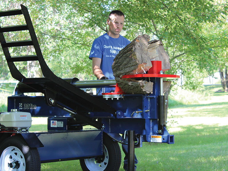 Iron and Oak 30 Ton Log Splitter With Log Lift in action